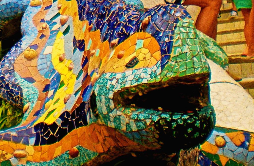 Parc Güell massoneria e magia_salamandra dettaglio