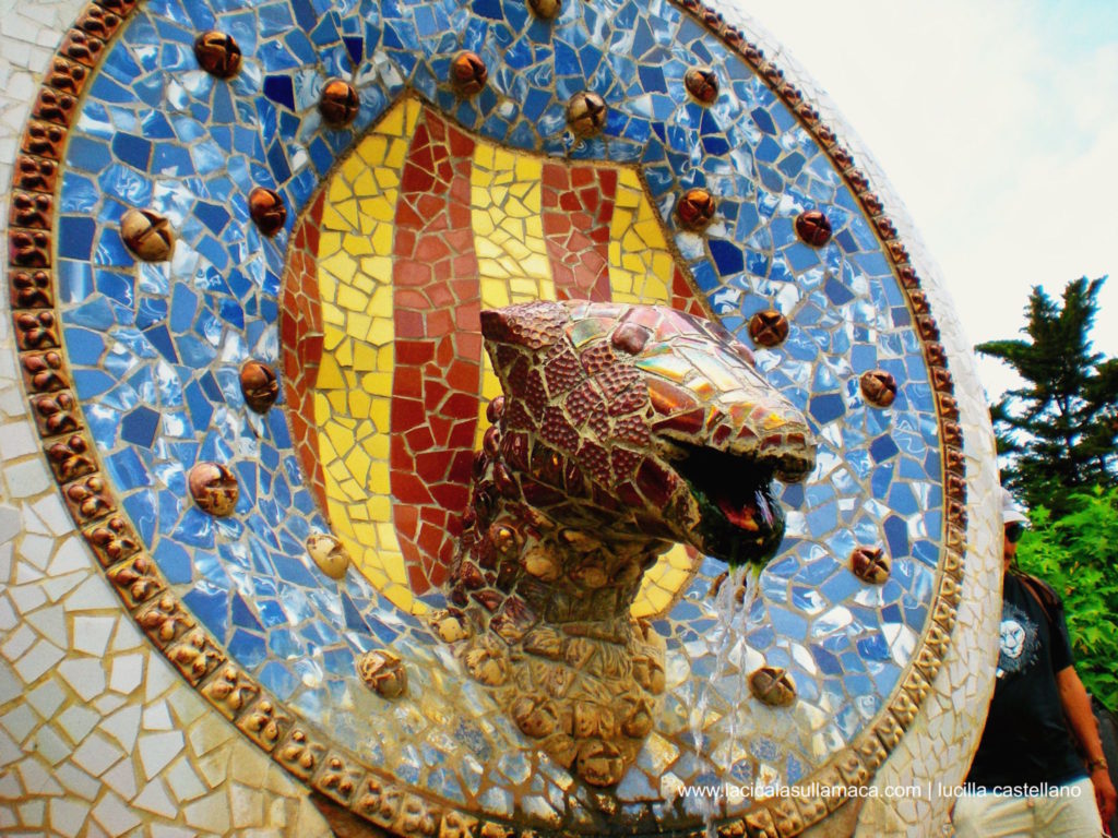 Parc Güell massoneria e magia_serpente