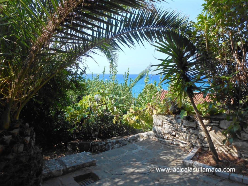 Spiagge Grecia Continentale Loutsa Beach