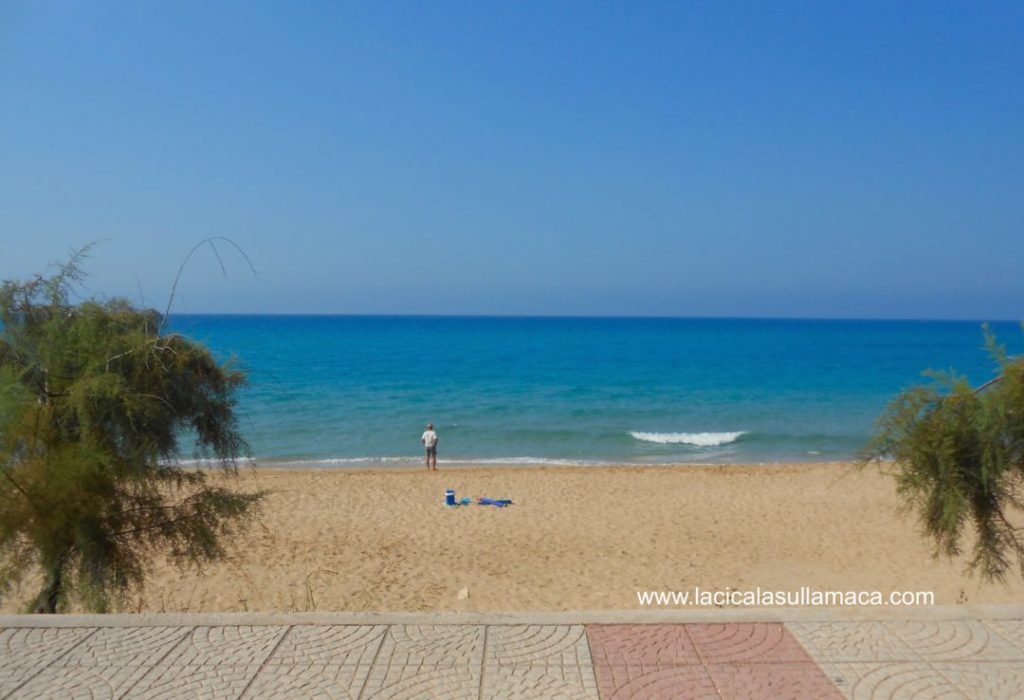 Spiagge Grecia Continentale Loutsa Beach