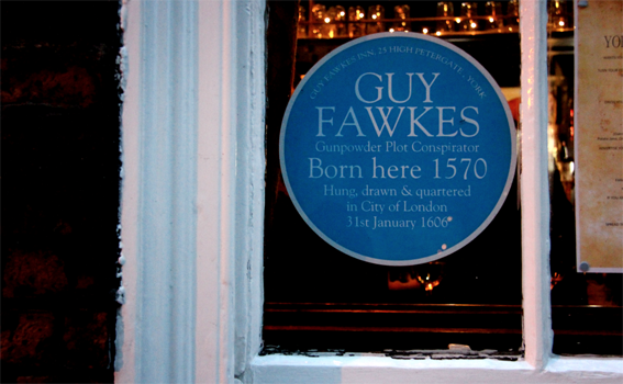 placca blu sulla casa di Guy Fawkes a York