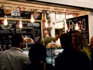 Supplizio. Street Food al Mercato Testaccio Supplizio al Mercato Testaccio
